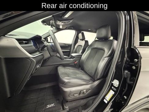 Used 2024 Jeep Grand Cherokee L Laredo AWD/4WD image 8