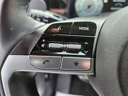 Used 2024 Hyundai Elantra SEL w/ Convenience Package image 30