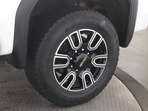 Used 2021 GMC Sierra 2500 AT4 w/ Snow Plow Prep/Camper Package image 14