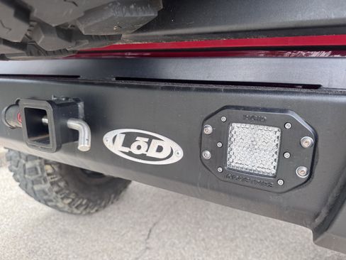 Used 2016 Jeep Wrangler Unlimited Rubicon w/ Connectivity Group image 17