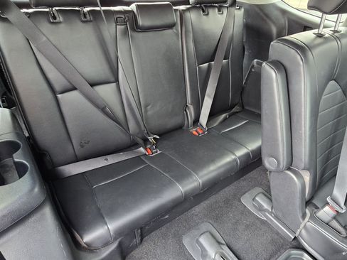 Used 2022 Toyota Highlander XLE FWD image 21