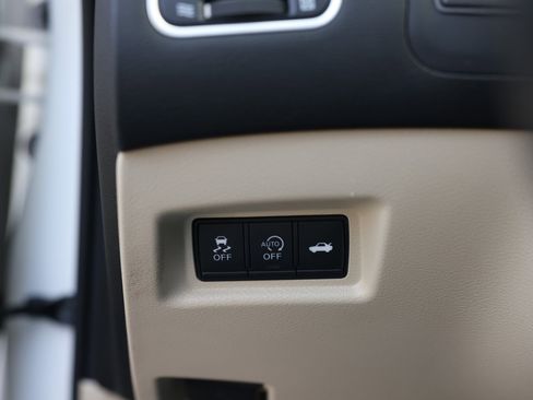 Used 2017 INFINITI Q50 2.0t image 51