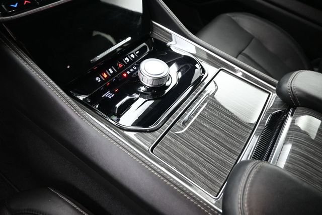 Used 2022 Jeep Wagoneer Series II AWD/4WD image 27