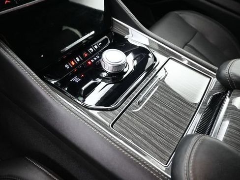 Used 2022 Jeep Wagoneer Series II AWD/4WD image 27
