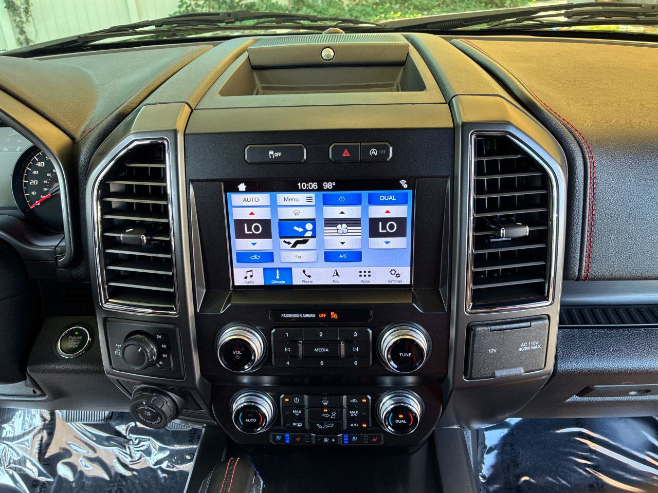 Used 2019 Ford F150 Lariat w/ Equipment Group 502A Luxury AWD/4WD image 26