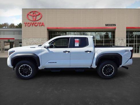 New 2025 Toyota Tacoma TRD Off-Road image 8