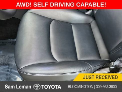 Used 2022 Tesla Model Y Long Range image 18