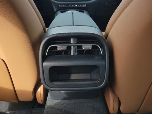 New 2026 Mercedes-Benz E 450 4MATIC Sedan image 21