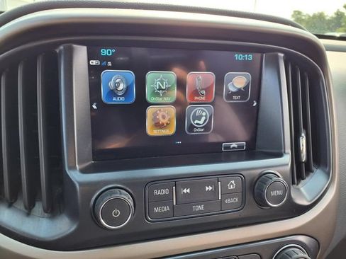 Used 2018 Chevrolet Colorado Z71 AWD/4WD image 26