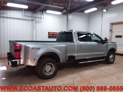 Used 2023 Ford F350 Lariat w/ FX4 Off-Road Package image 3