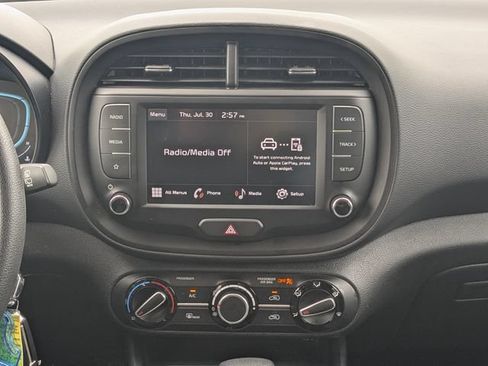 Certified 2025 Kia Soul LX w/ LX Technology Package FWD image 15