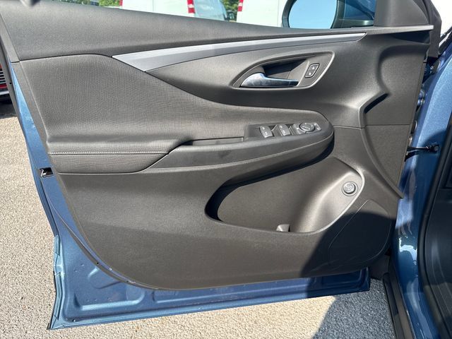 New 2026 Buick Envista Sport Touring w/ Convenience I Package FWD image 12