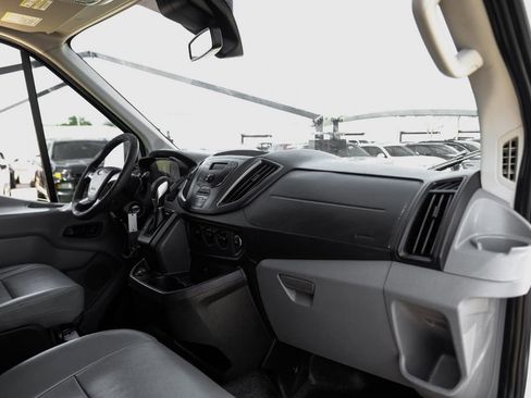 Used 2017 Ford Transit 350 XL image 9