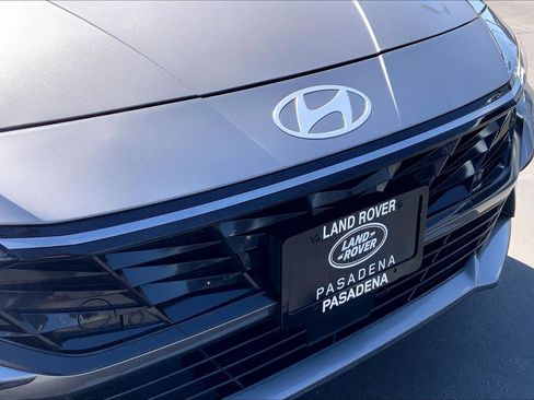 Used 2024 Hyundai Elantra Limited image 30