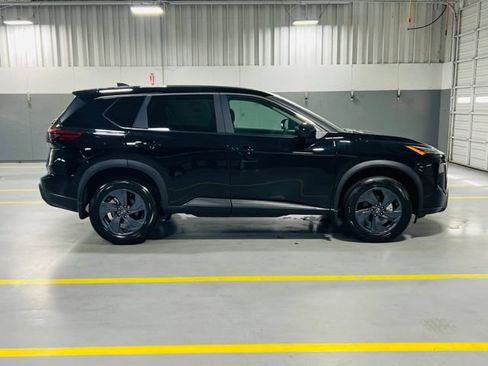 New 2026 Nissan Rogue SV FWD image 16