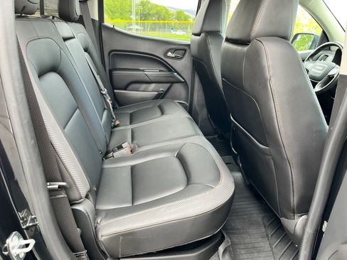 Used 2022 GMC Canyon AT4 w/ Trailering Package AWD/4WD image 16