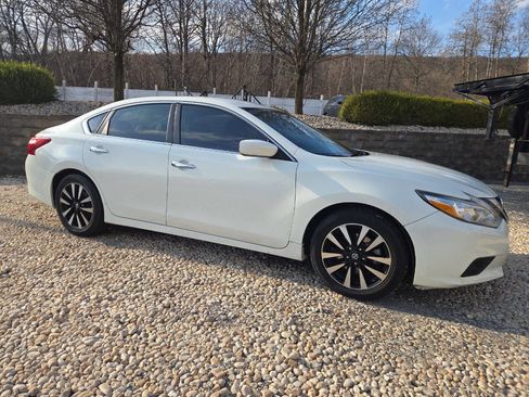 Used 2018 Nissan Altima 2.5 SV image 8