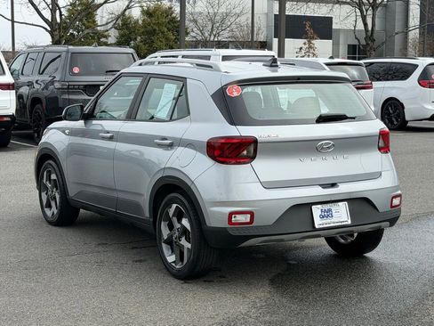 Used 2021 Hyundai Venue SEL w/ Cargo Package image 9