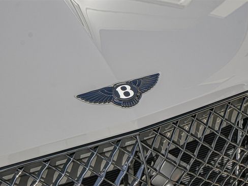 New 2026 Bentley Bentayga Speed image 4