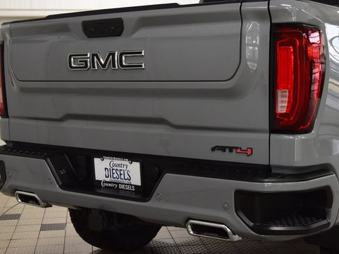 Used 2024 GMC Sierra 1500 AT4 w/ Technology Package AWD/4WD image 19