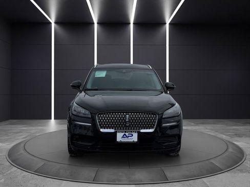 Used 2022 Lincoln Corsair Grand Touring image 2