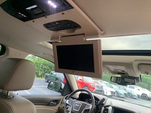 Used 2020 GMC Yukon SLT w/ Open Road Package AWD/4WD image 31