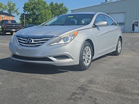 Used 2012 Hyundai Sonata GLS FWD image 3