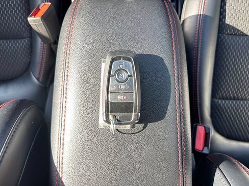 Used 2024 Ford Escape ST-Line w/ Tech Pack #1 FWD image 32