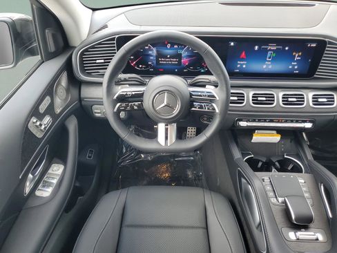 Used 2026 Mercedes-Benz GLS 450 4MATIC image 17
