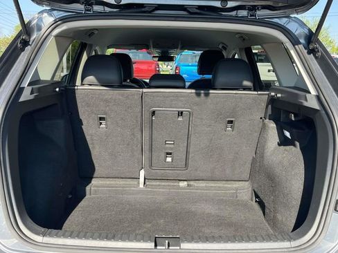 Used 2025 Volkswagen Taos SE image 20