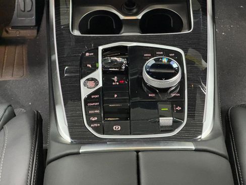 New 2026 BMW X7 M60i image 19