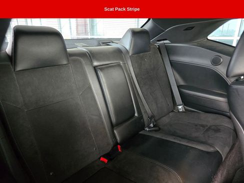 Used 2016 Dodge Challenger R/T Scat Pack w/ Leather Interior Group image 17
