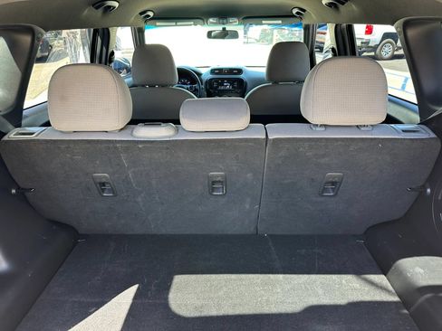 Used 2018 Kia Soul FWD image 30