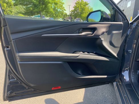 Used 2025 Toyota Camry LE w/ Convenience Package FWD image 24