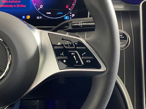 Used 2025 Mercedes-Benz C 300 4MATIC Sedan image 29