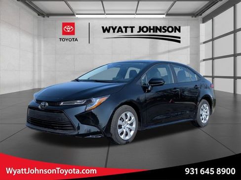 Certified 2025 Toyota Corolla LE image 1