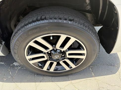 Used 2022 Toyota 4Runner Limited AWD/4WD image 9