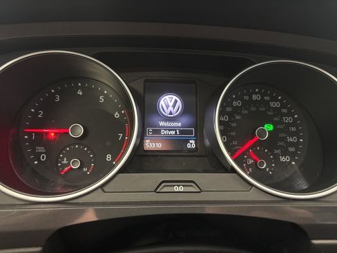 Used 2020 Volkswagen Tiguan SE image 24