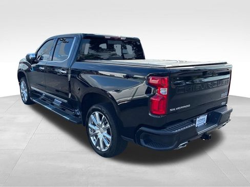 Used 2023 Chevrolet Silverado 1500 High Country w/ Technology Package AWD/4WD image 3