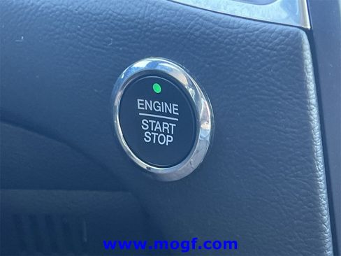 Certified 2022 Ford Edge Titanium image 9