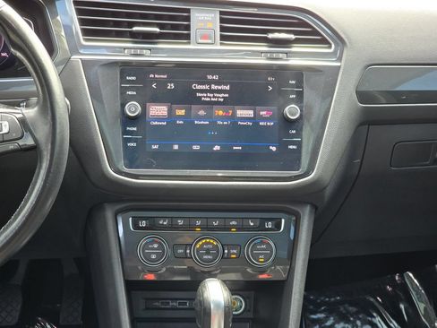 Used 2019 Volkswagen Tiguan SEL Premium AWD/4WD image 34