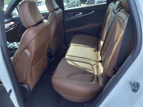 New 2022 Lincoln Nautilus Reserve w/ Equipment Group 201A image 32