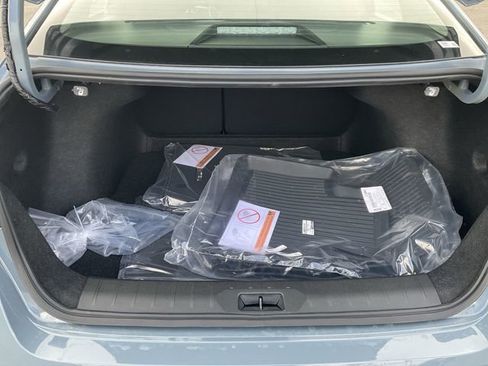 New 2026 Nissan Sentra SV w/ SV Convenience Package FWD image 32