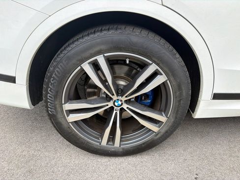 Used 2019 BMW X7 xDrive50i w/ M Sport Package AWD/4WD image 7