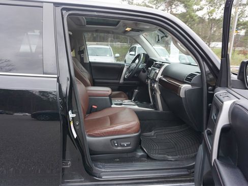 Used 2016 Toyota 4Runner Limited image 16