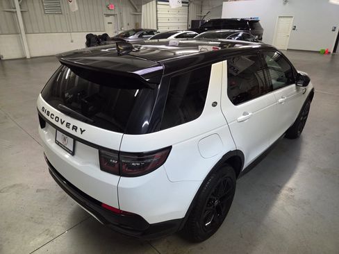 Used 2024 Land Rover Discovery Sport Dynamic SE AWD/4WD image 7