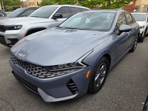 Used 2022 Kia K5 LXS FWD image 1