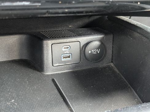 Used 2022 Ford Escape SE FWD image 19