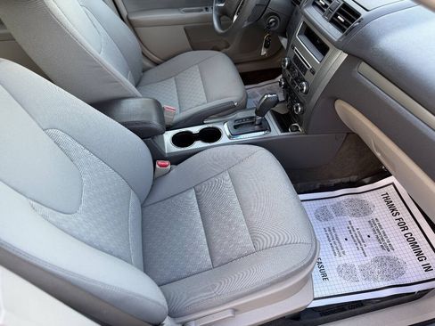 Used 2012 Ford Fusion SE FWD image 18