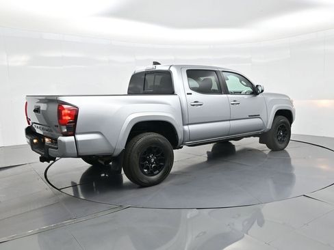 Used 2022 Toyota Tacoma SR5 image 7